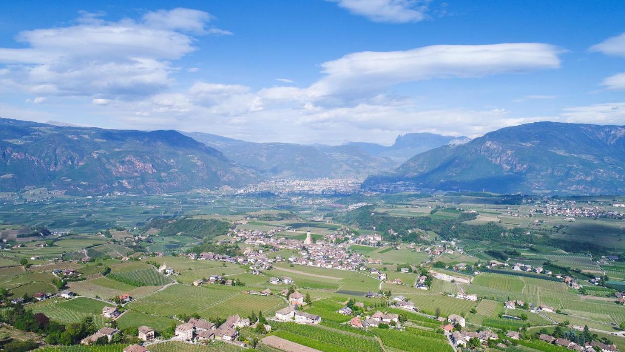 Strahlerhof Apartment Appiano Sulla Strada Del Vino Luaran gambar
