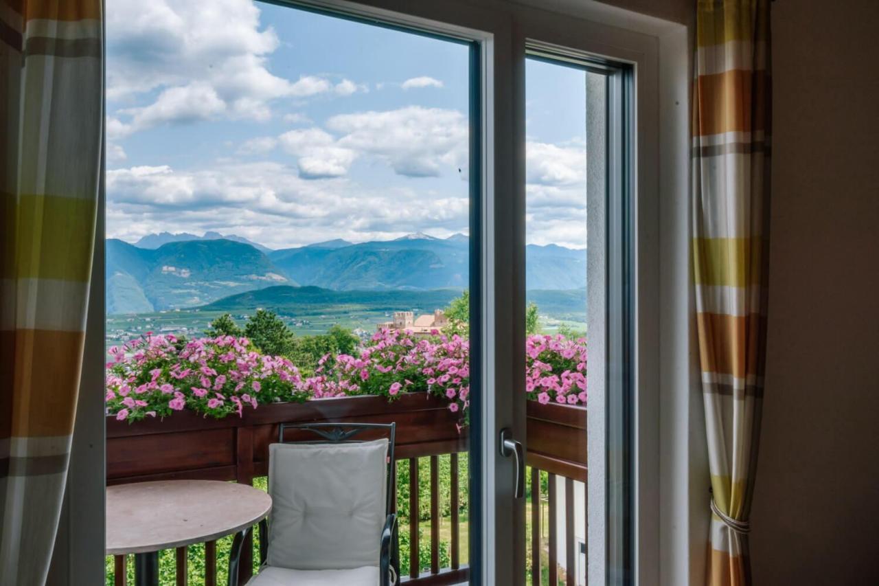 Strahlerhof Apartment Appiano Sulla Strada Del Vino Luaran gambar