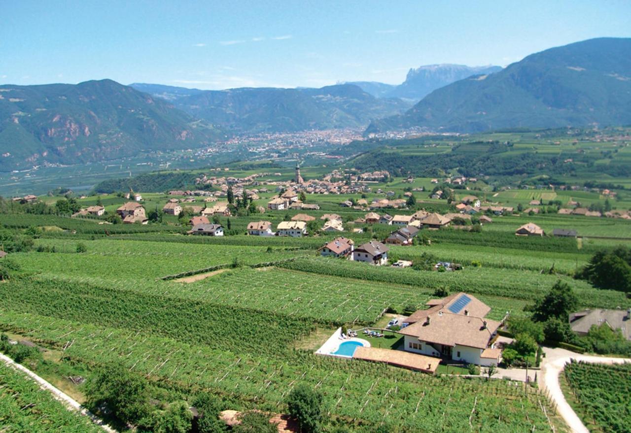 Strahlerhof Apartment Appiano Sulla Strada Del Vino Luaran gambar